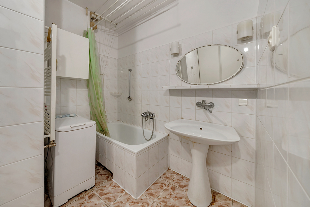 https://andrychowicz-kaduczek.pl/wp-content/uploads/2026/07/ul.-Podchorazych-Lodz-Polesie-Lodz-113599707
